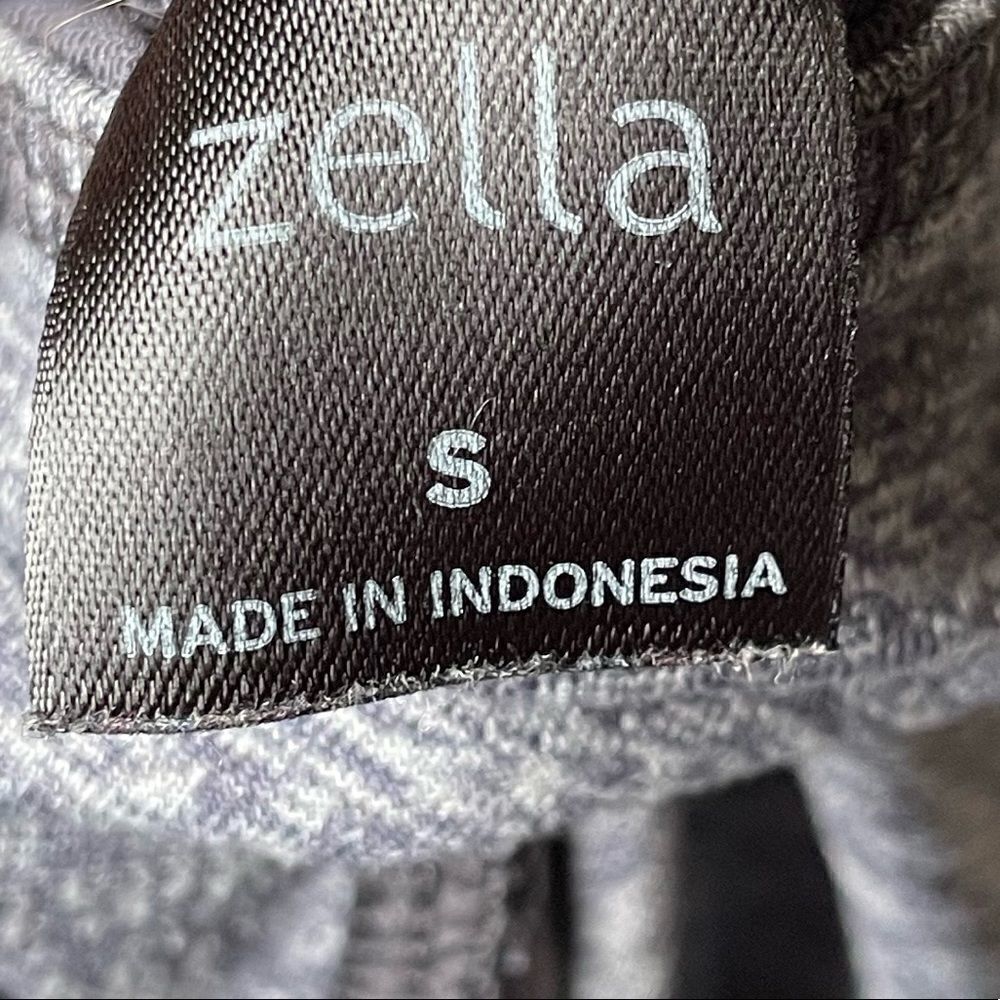 Zella Purple Space-dye Capris  - Picture 4 of 4